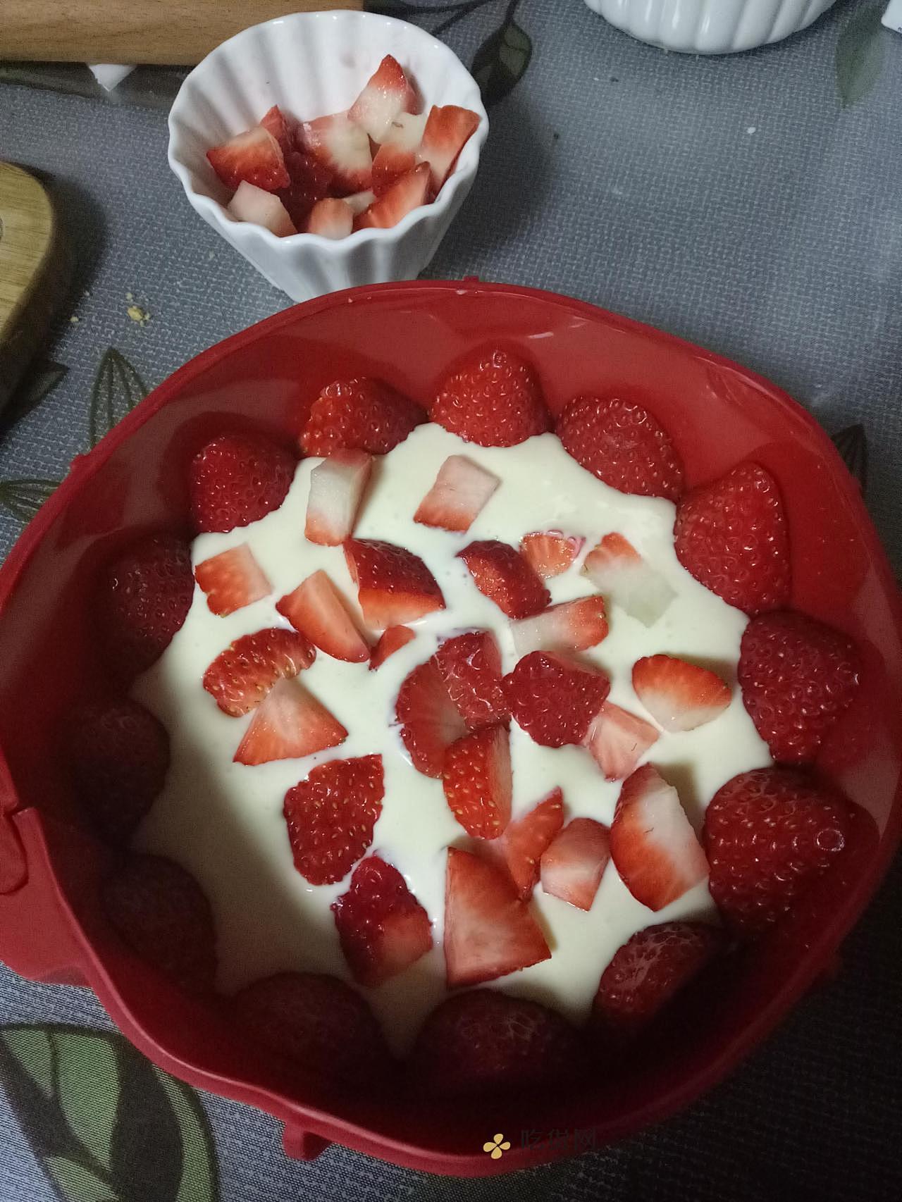 超简单的草莓芝士蛋糕的做法 步骤10