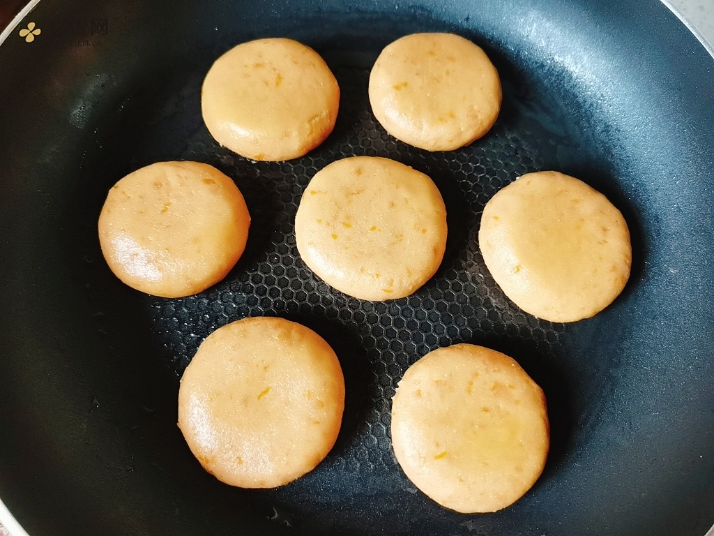 软糯香甜的红薯饼的做法 步骤2