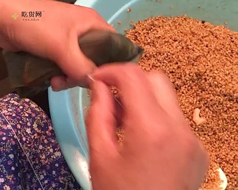 粽子（长筒粽）咸粽的做法 步骤4