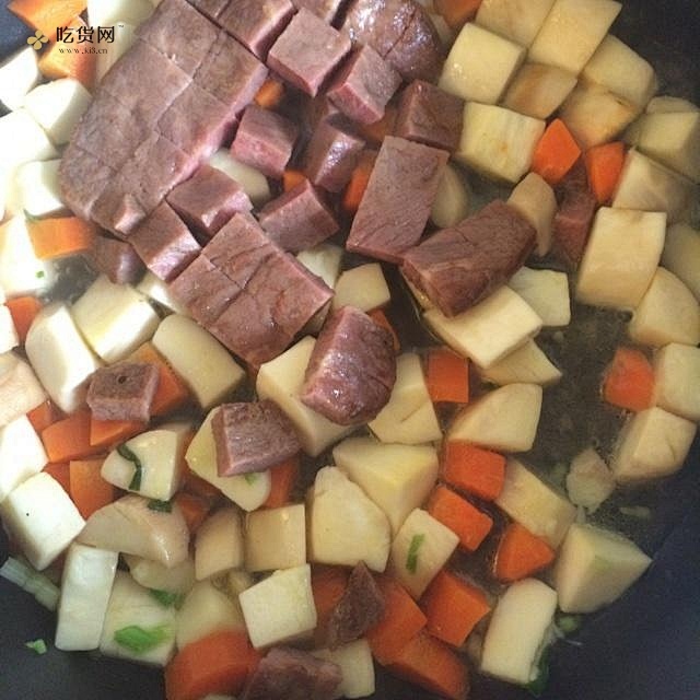 蚝油杏鲍菇胡萝卜牛肉的做法 步骤8