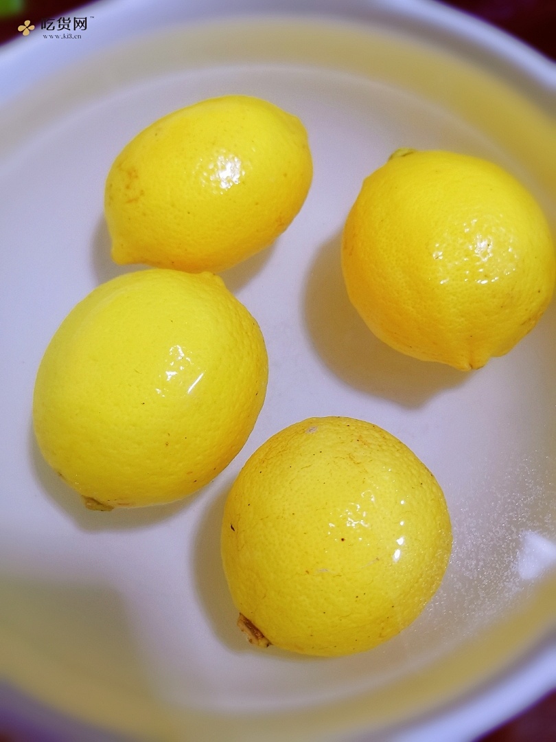 蜂蜜柠檬茶，最好喝的预防感冒热饮的做法 步骤1