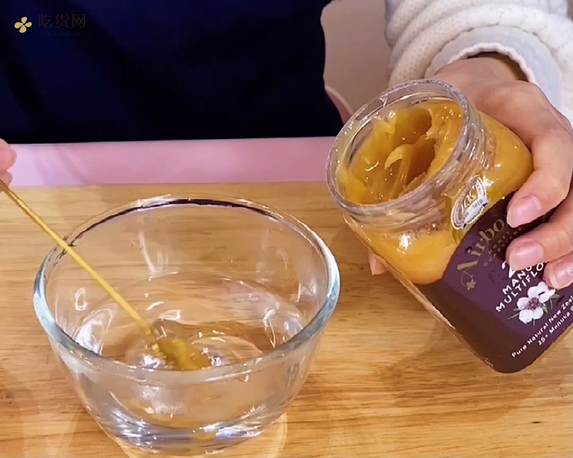 香蕉柠檬蜂蜜水的做法 步骤1