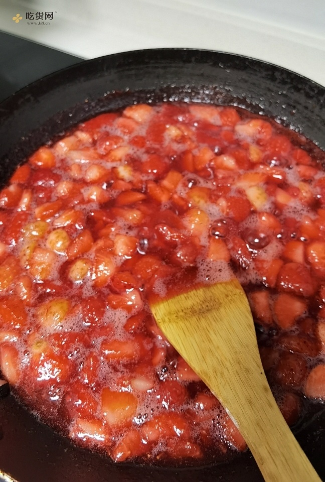能吃到果肉的草莓酱   （夏日必备）的做法 步骤2