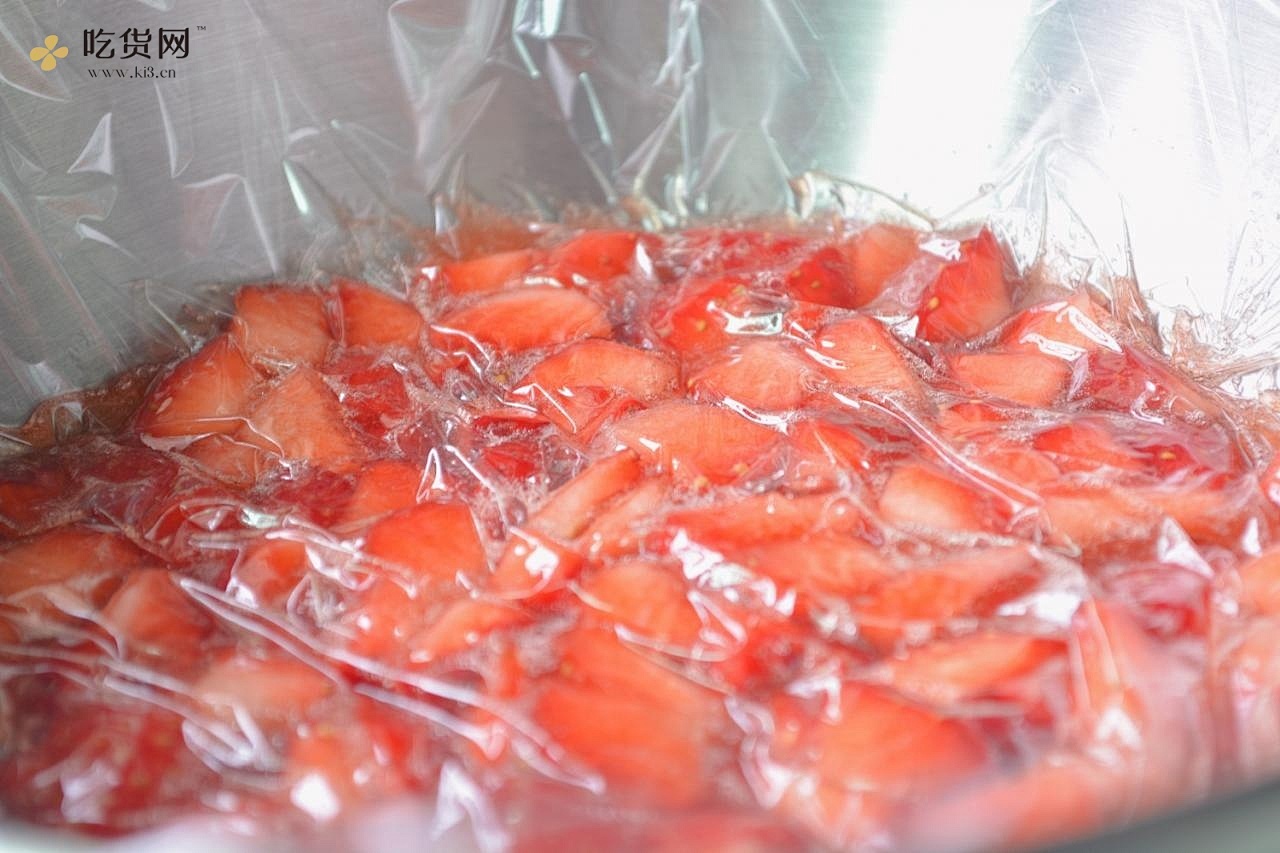 火爆韩国超Fresh的草莓鲜牛乳（不用熬草莓酱版本）的做法 步骤6