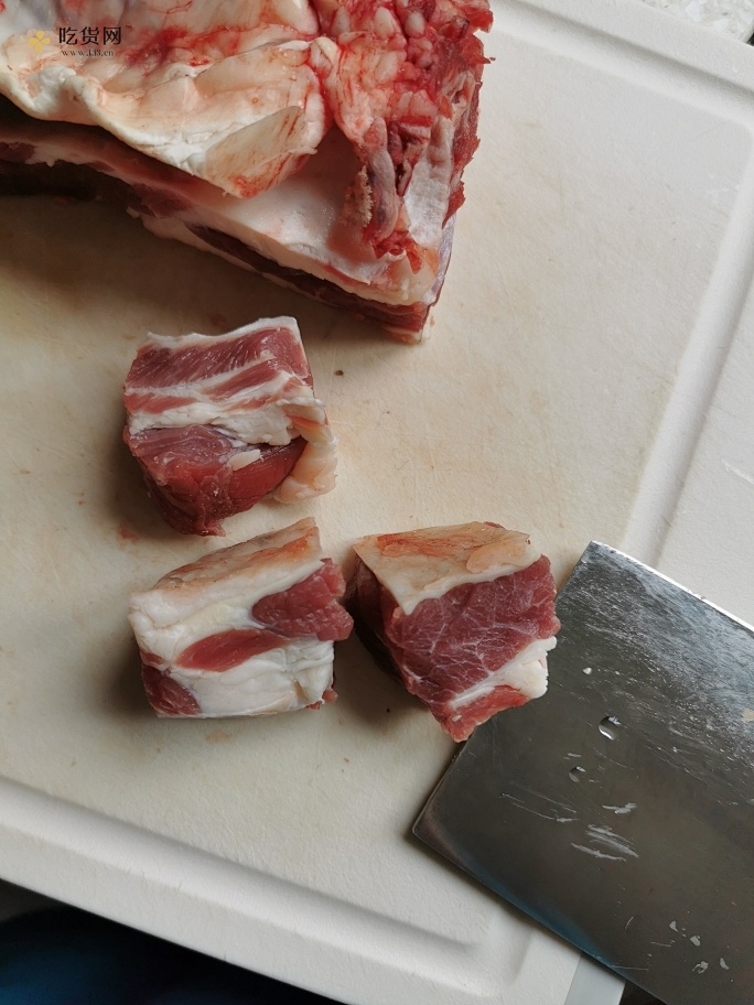 怎么吃都好吃的红烧牛肉的做法 步骤1