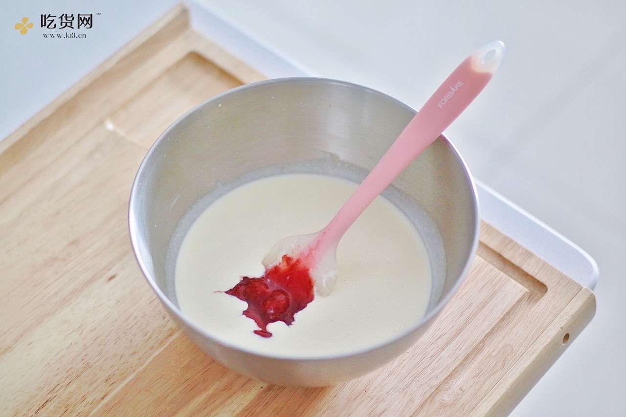 超奶草莓大理石冰淇淋的做法 步骤11