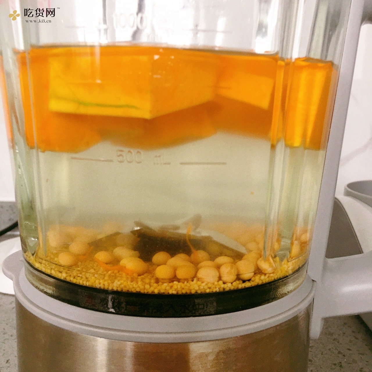南瓜，黄豆，小米浓汤的做法 步骤1