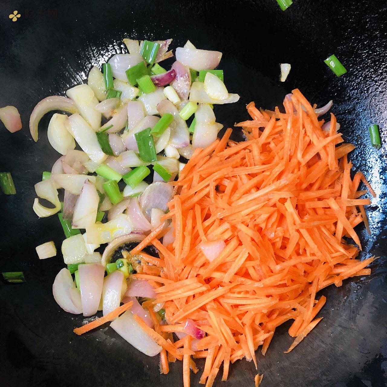 减肥餐-红萝卜炒青椒的做法 步骤6