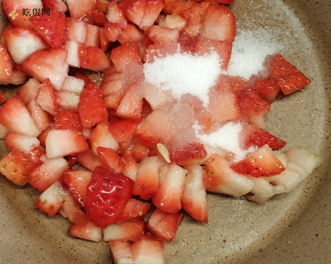 零失败的草莓鲜牛乳（草莓控一定要试试啊！）的做法 步骤3
