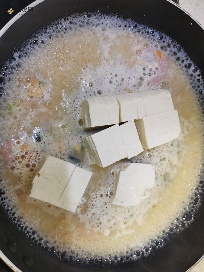 减肥餐-咸蛋黄虾仁豆腐的做法 步骤6