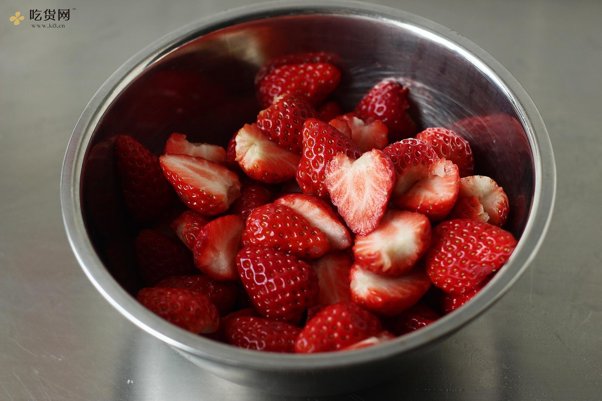 roasted strawberries的做法 步骤1