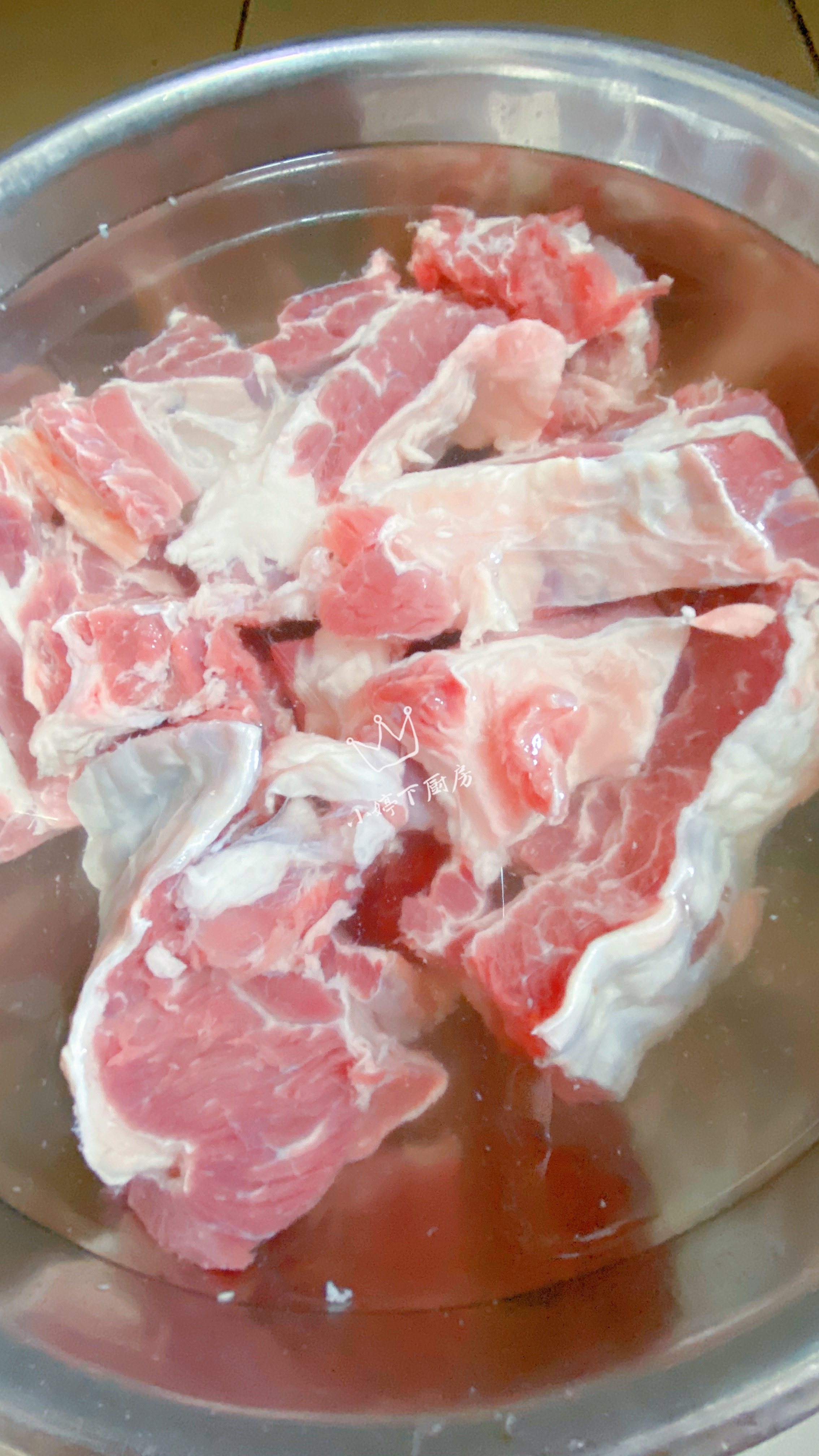 电压力锅也能做出让你爱一辈子的红烧牛肉的做法 步骤2