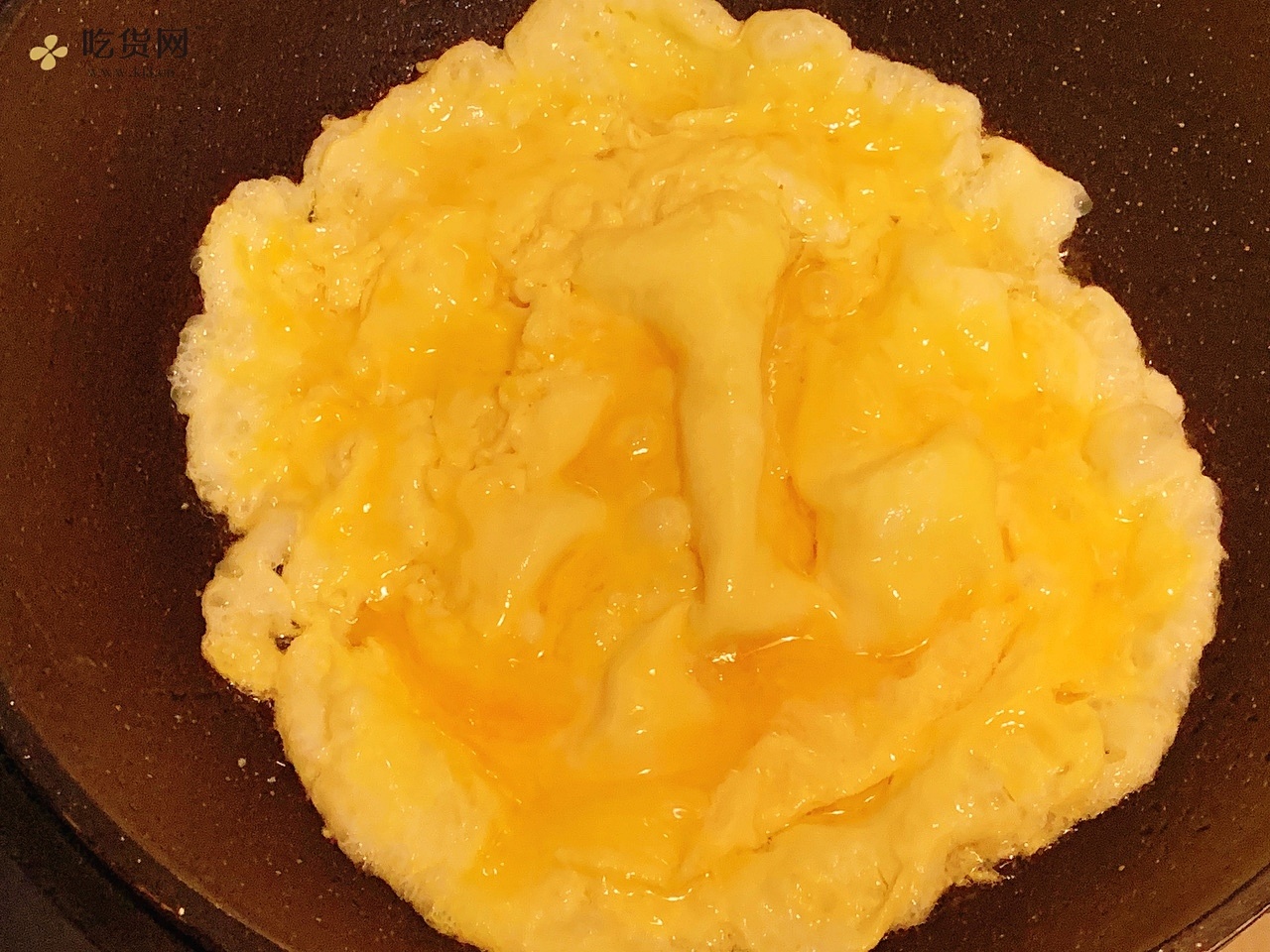 超级下饭的虎皮青椒炒鸡蛋，香辣入味的做法 步骤3