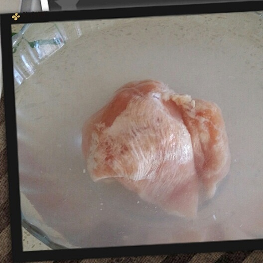 凉拌鸡胸肉~低热量减肥餐的做法 步骤3