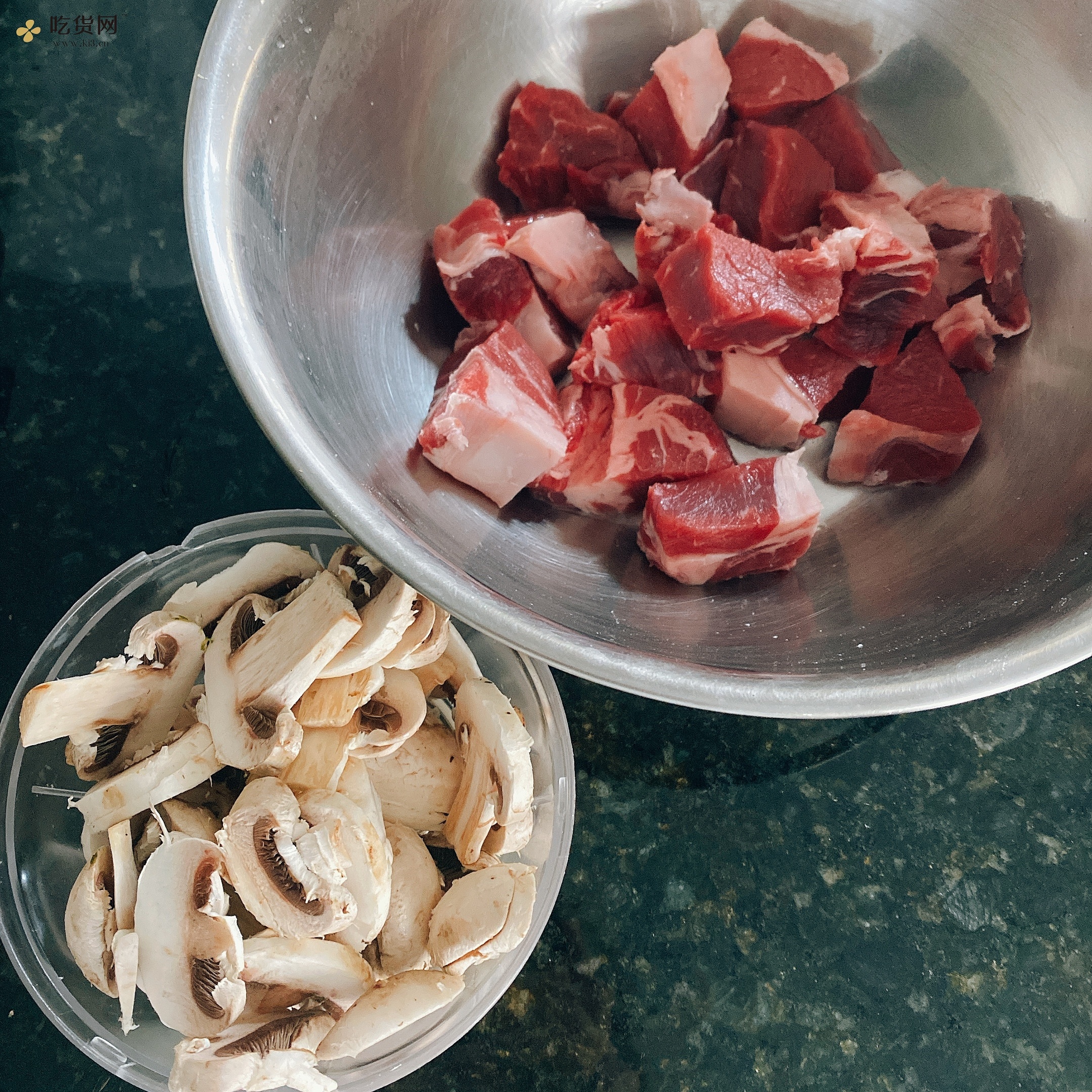 蘑菇黄油牛肉烧的做法 步骤1