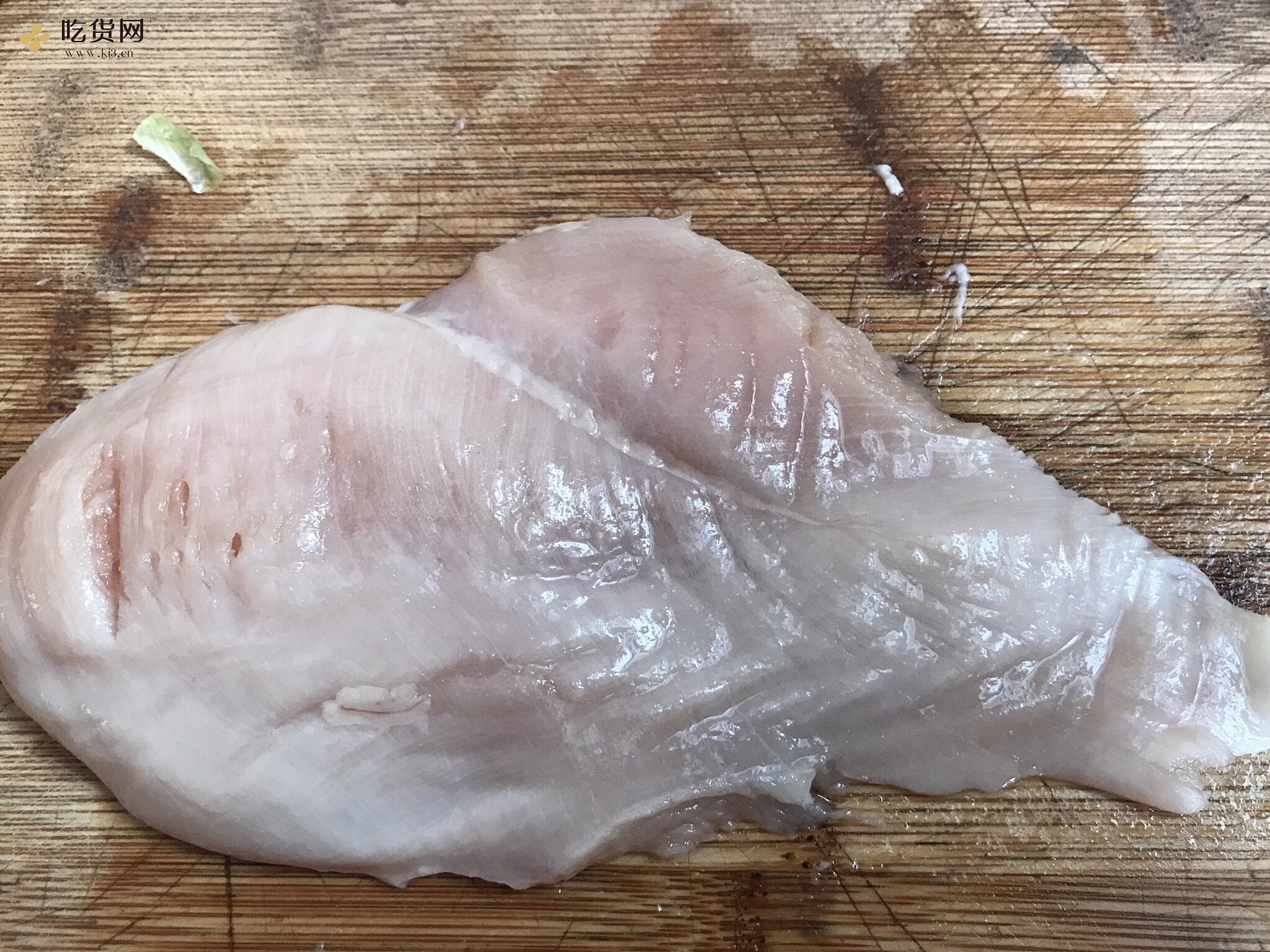 减肥餐-香煎黑椒鸡胸肉的做法 步骤1