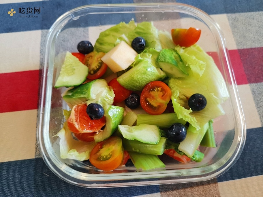 营养丰富的低脂果蔬沙拉减肥餐的做法 步骤4