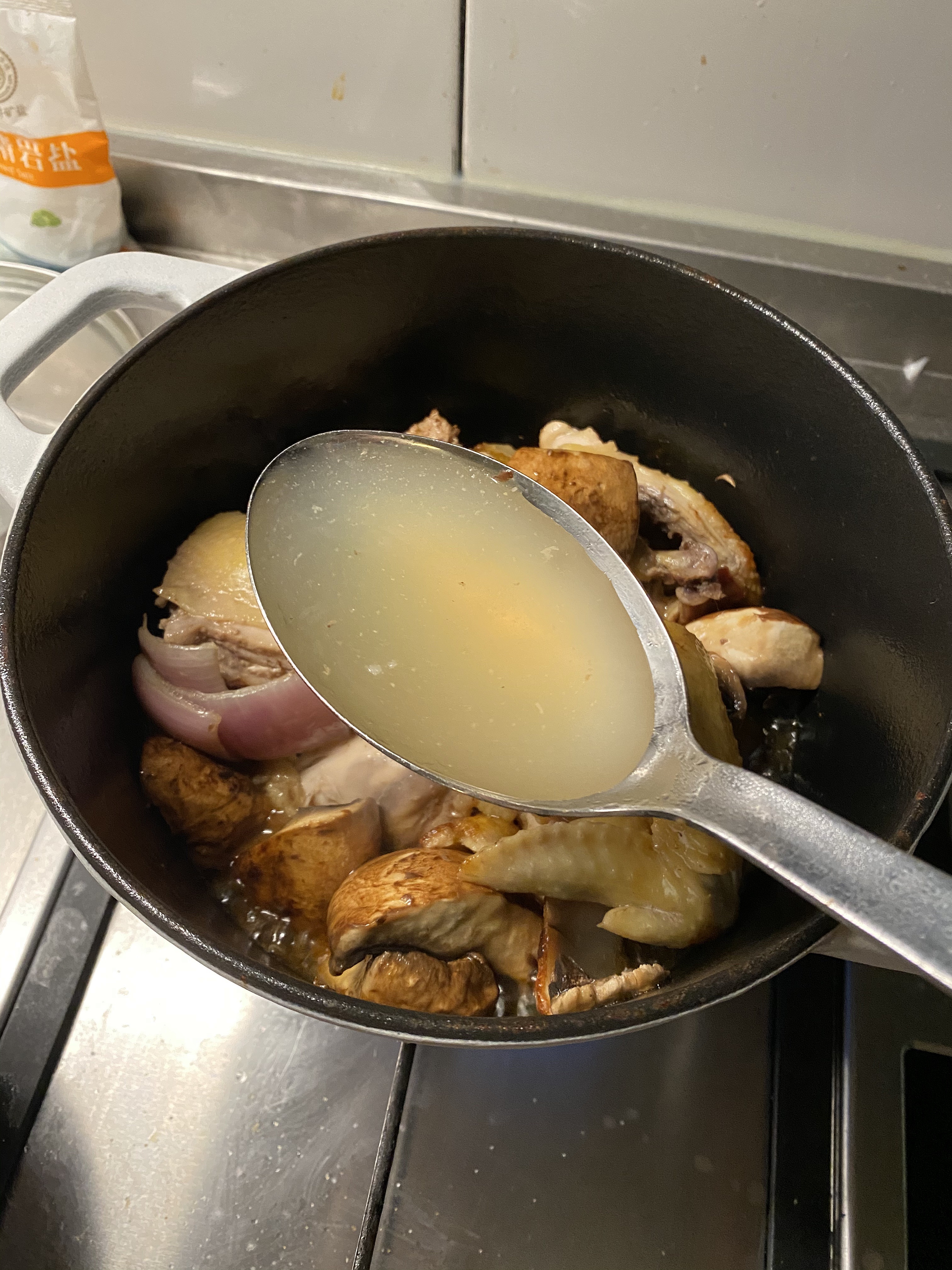 生酮低碳-奶油蘑菇鸡，鲜美浓郁的做法 步骤3