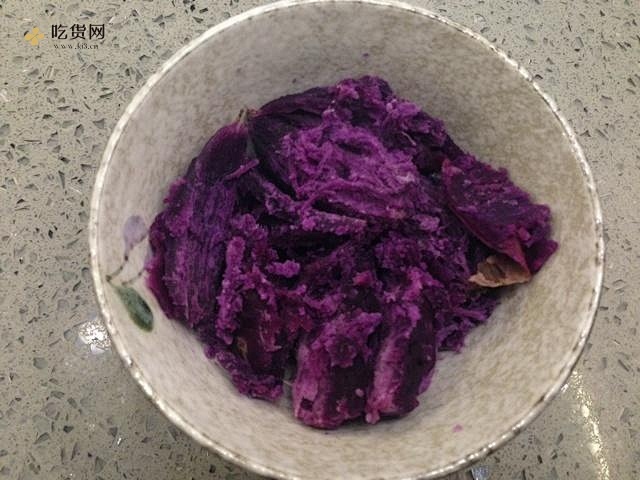 给自己的减肥餐-焗紫薯泥的做法 步骤1