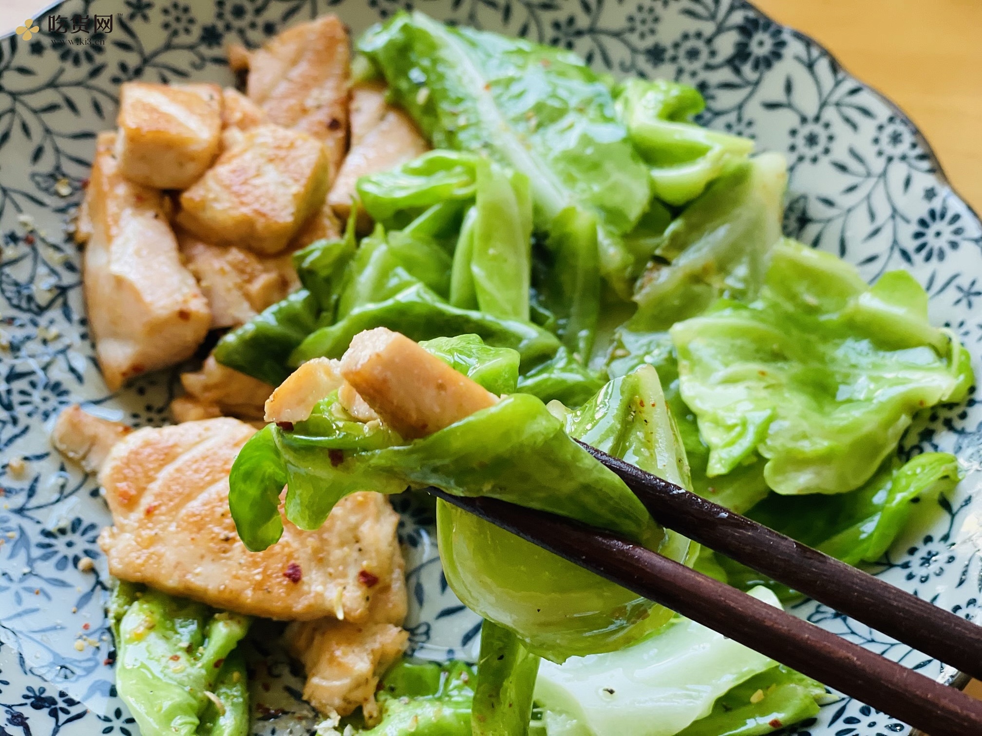 一道超级简单减肥餐-煎三文鱼与橄榄菜的做法 步骤4