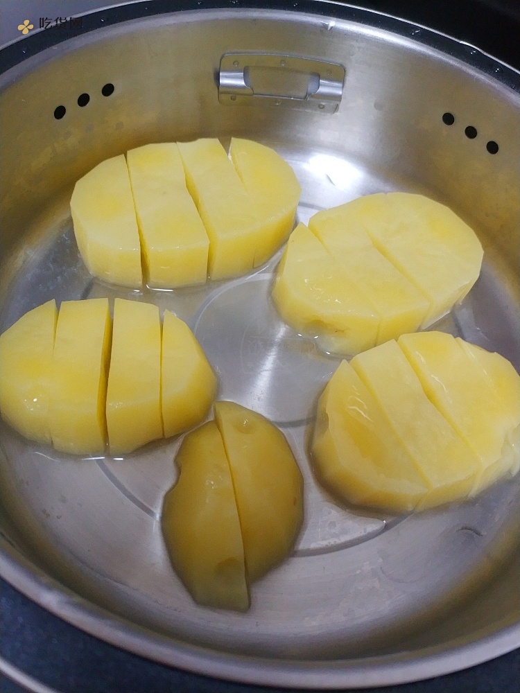 牛排土豆意面的做法 步骤3