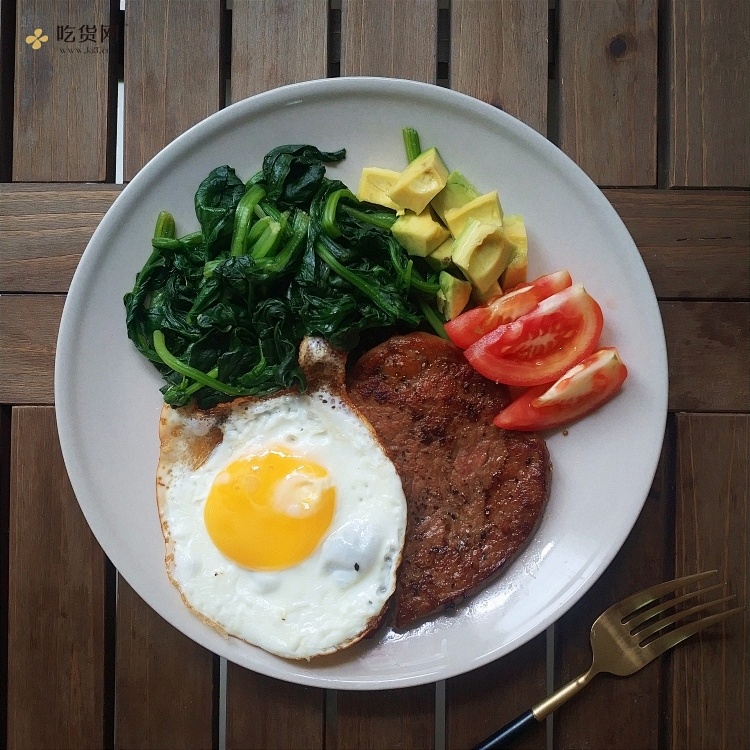 30天饮食挑战丨早餐丨牛排鸡蛋的做法 步骤2