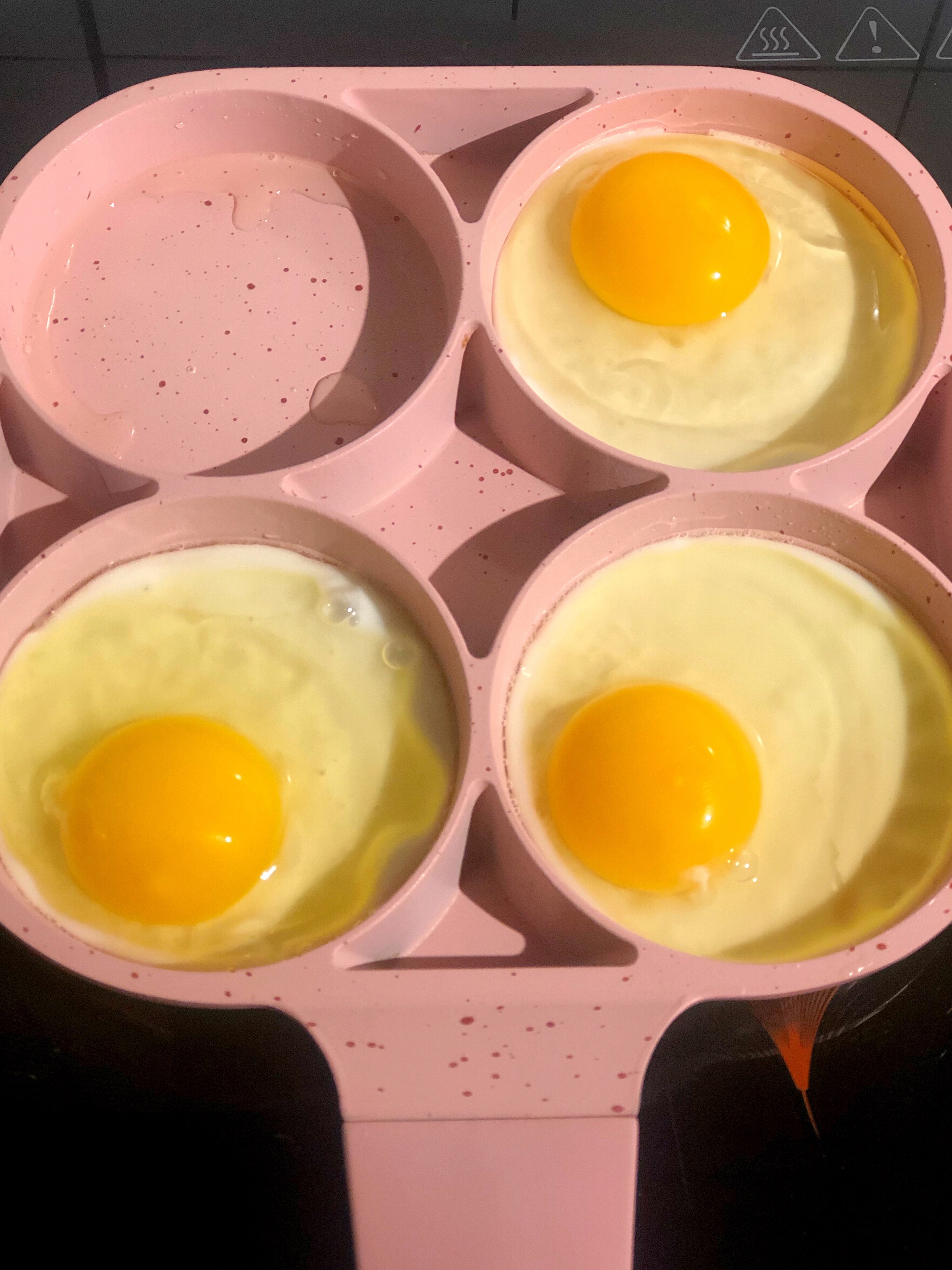 快手早餐-鸡蛋汉堡的做法 步骤6