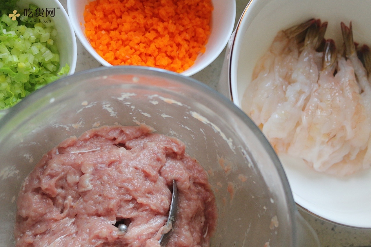 鲜虾锅贴的做法 步骤4