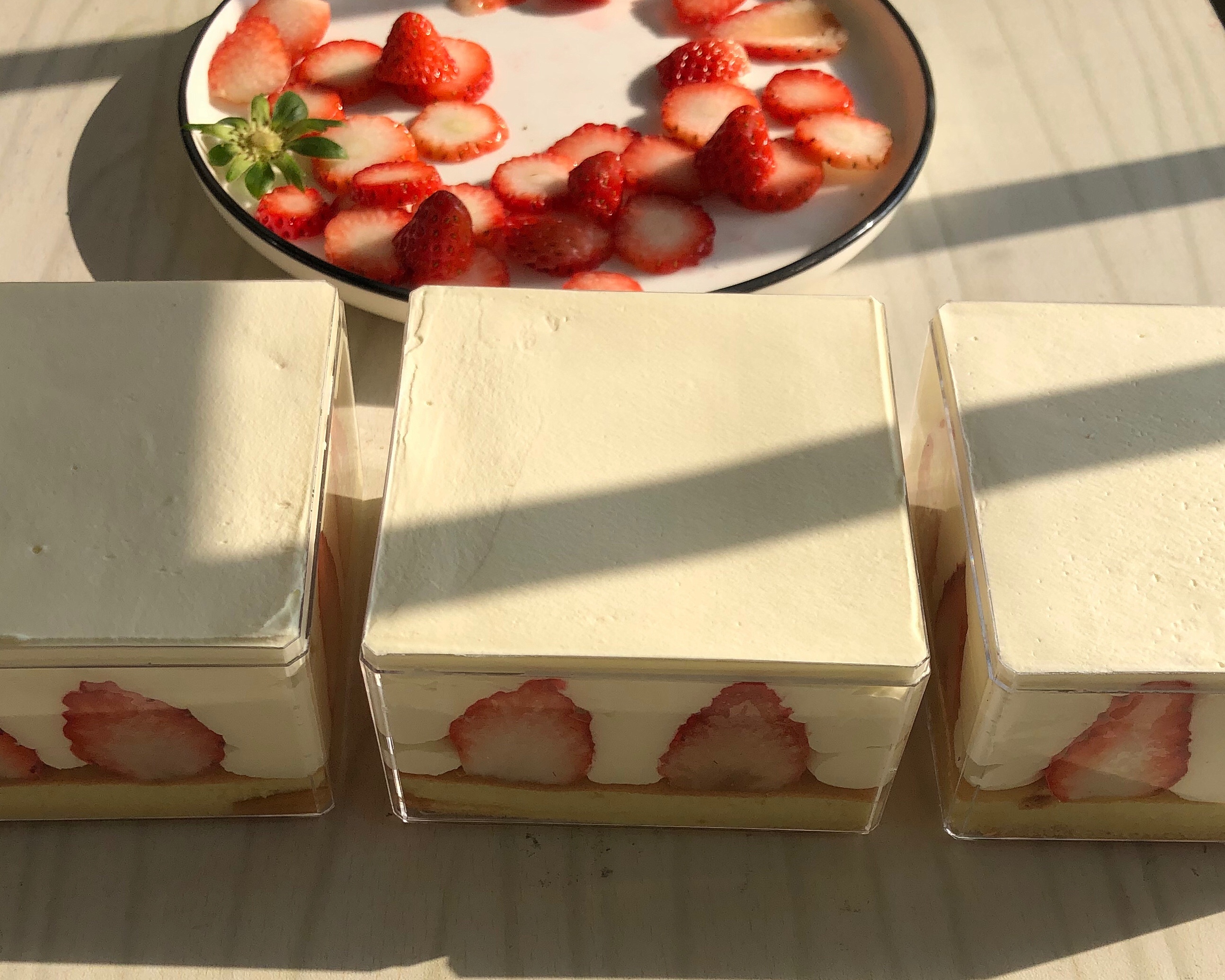 送给你一朵小红花|草莓盒子蛋糕的做法 步骤11