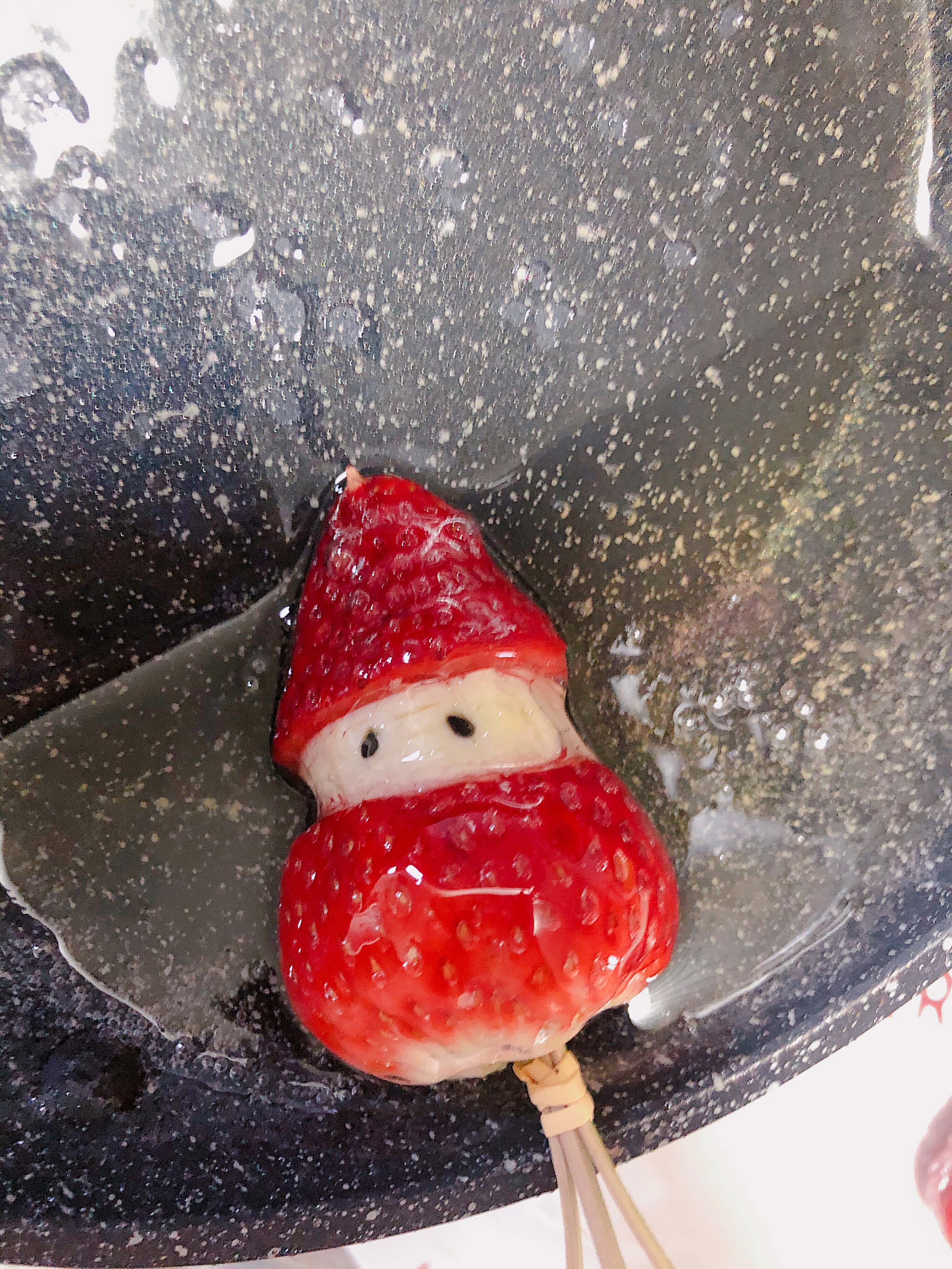 0失败！?圣诞节甜品｜超可爱的草莓雪人糖葫芦的做法 步骤5