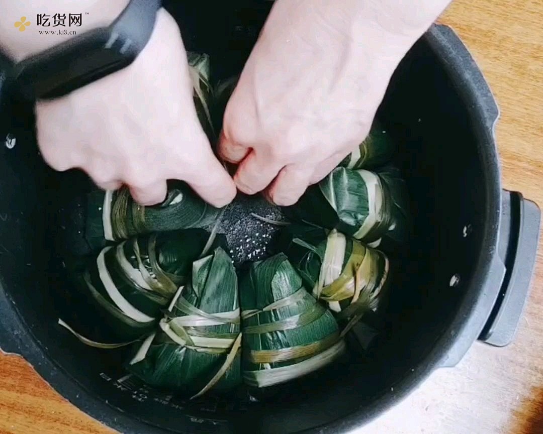 快而好地煮粽子的做法 步骤2