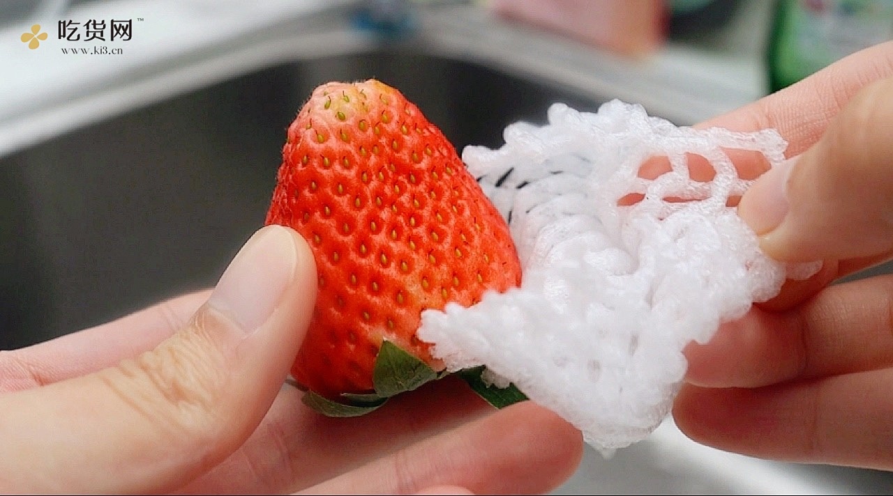 草莓大福：吃下冬天的第一颗草莓吧！的做法 步骤6
