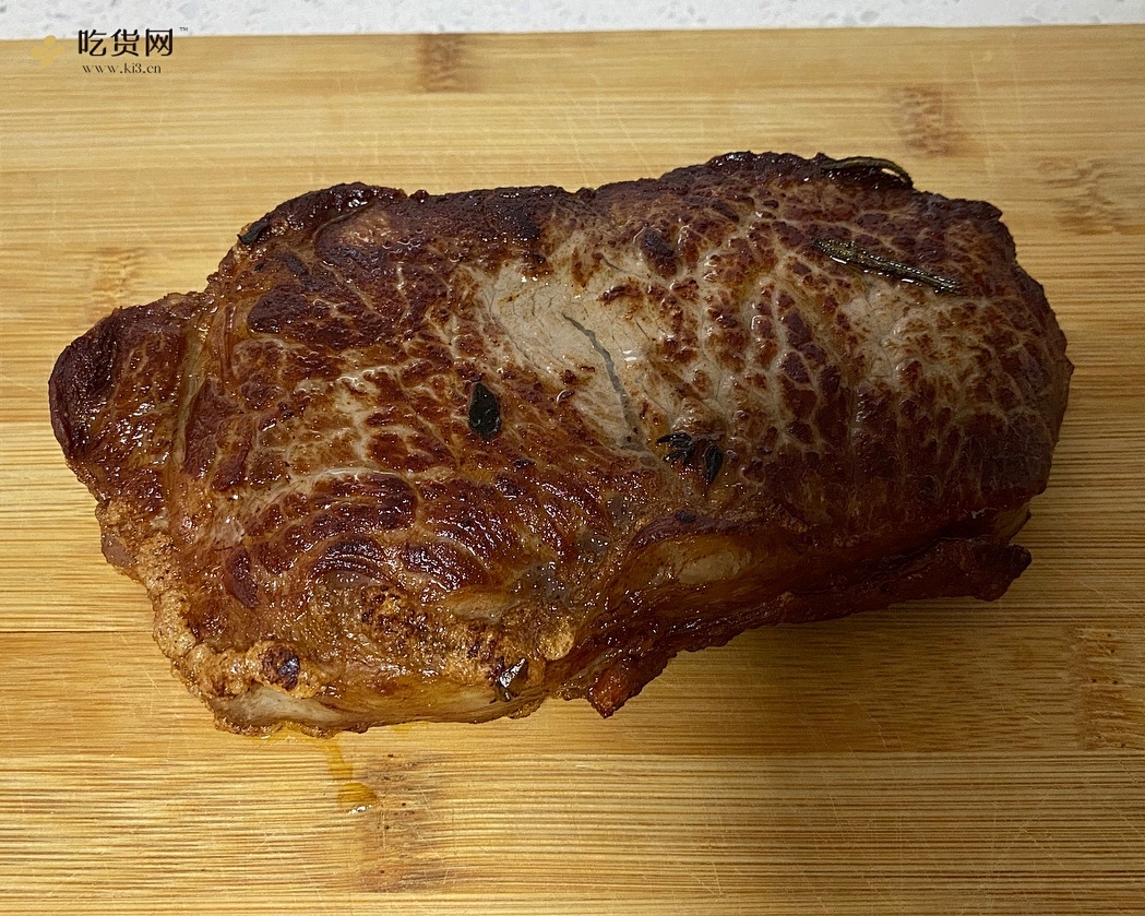 煎厚切牛排➕配菜的做法 步骤5