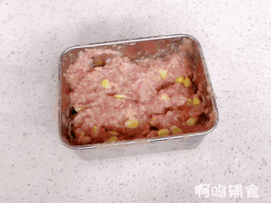 12  生猪肉新鲜虾生煎，表皮松脆香甜可口，一锅不足吃！的作法 流程5