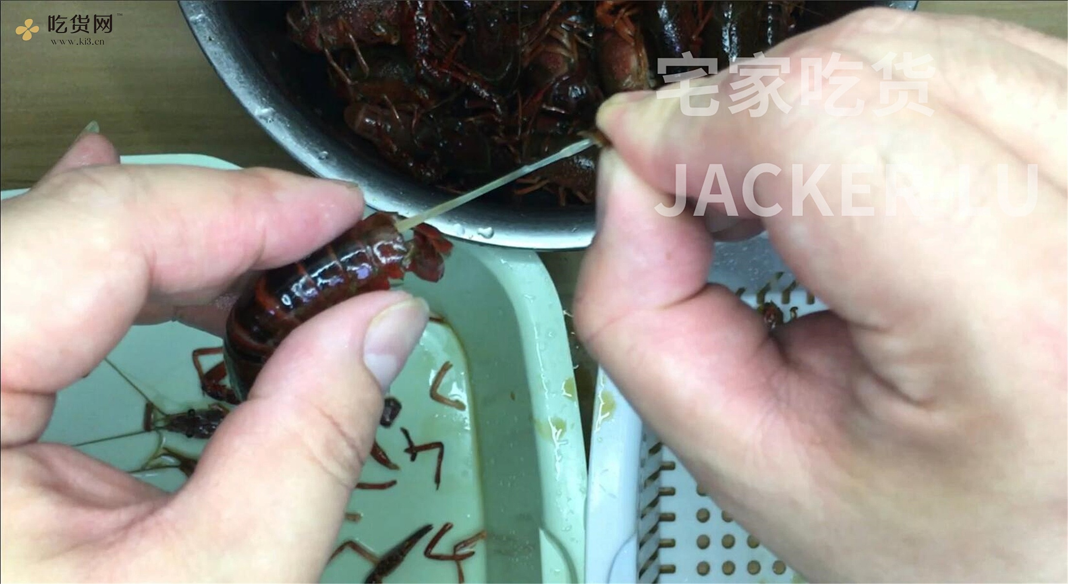 简易版麻辣小龙虾，好吃又简单，麻辣鲜香。的做法 步骤2