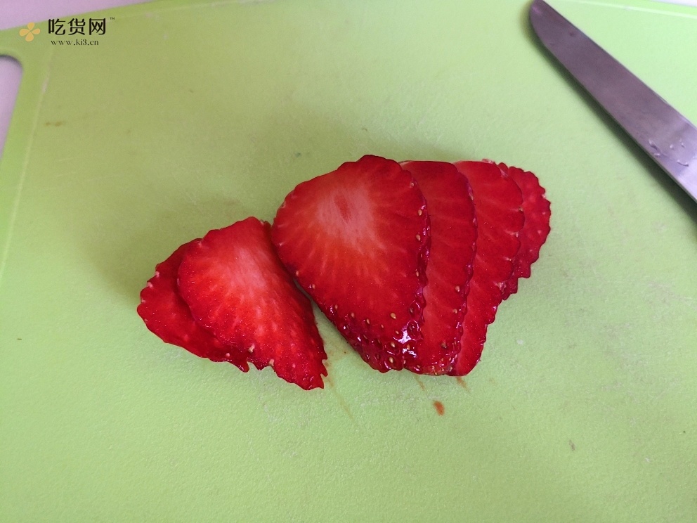 颜值超高的草莓?奶昔的做法 步骤2
