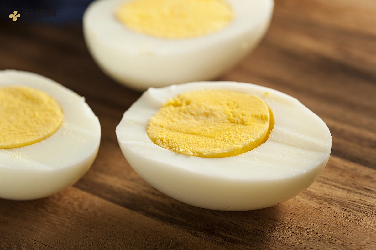 一天吃4个鸡蛋胆囊长满结石，吃鸡蛋真的会导致胆结石吗？